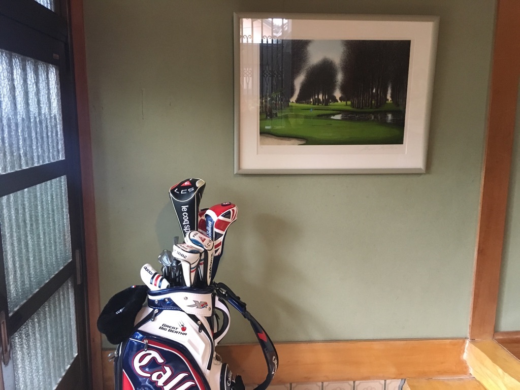 玄関に飾られたゴルフ場の絵