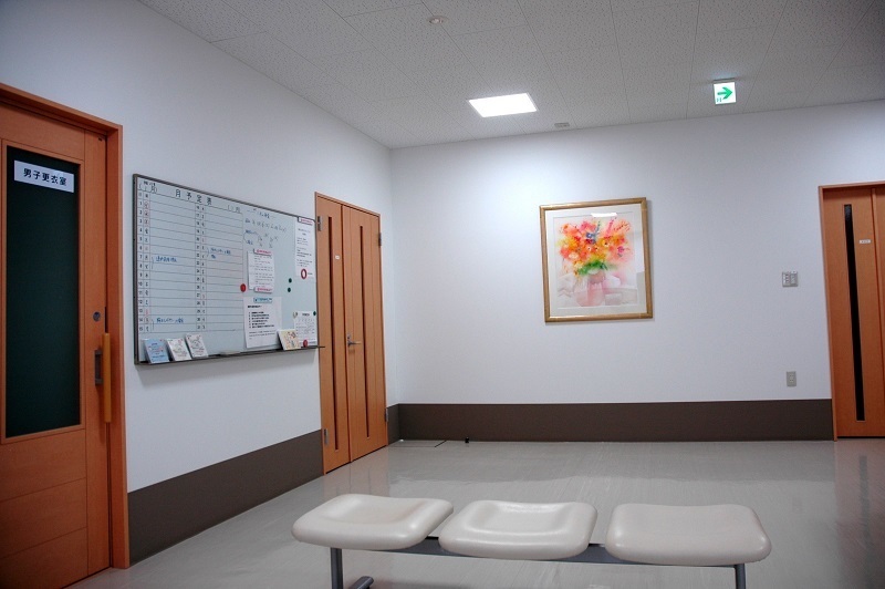 絵画を病院に飾る